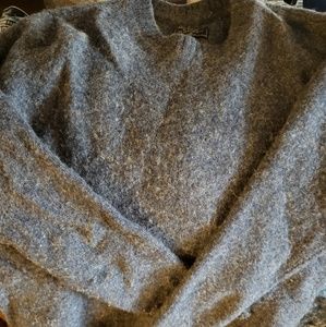 Abercrombie & Fitch sweater